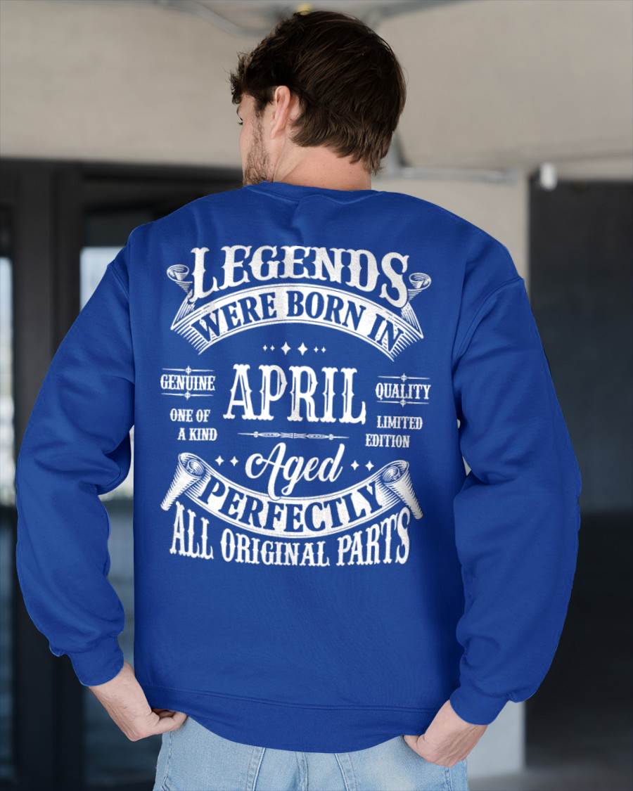 LEGENDS WERE BORN IN APRIL - T-SHIRT FOR MAN - DONN04 (SKU08-37-04)