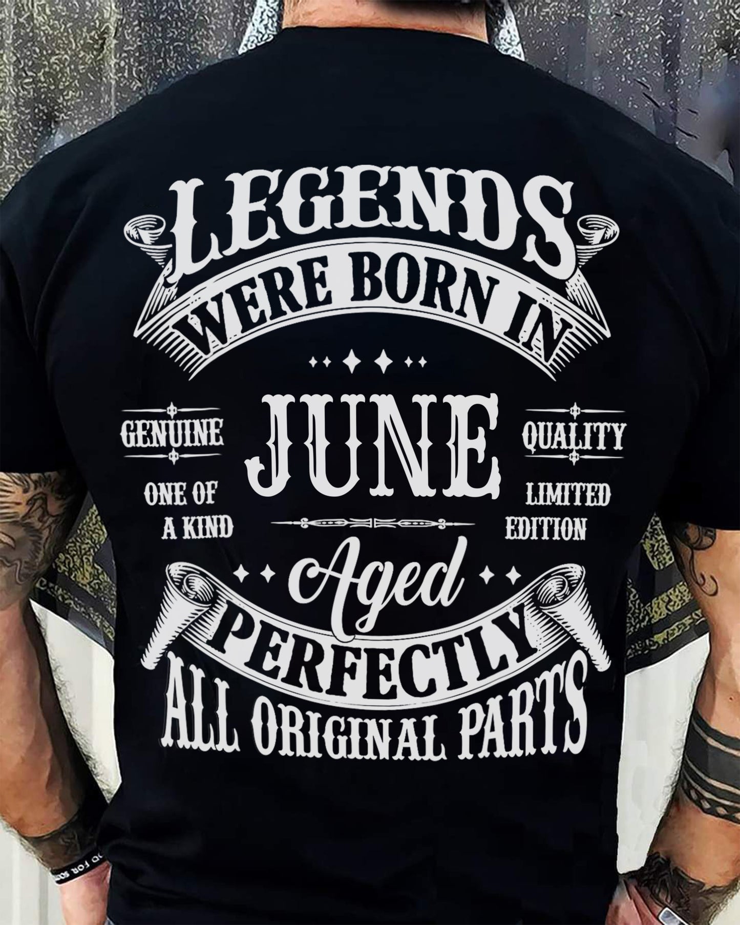LEGENDS WERE BORN IN JUNE - T-SHIRT FOR MAN - DONN06 (SKU08-37-06)