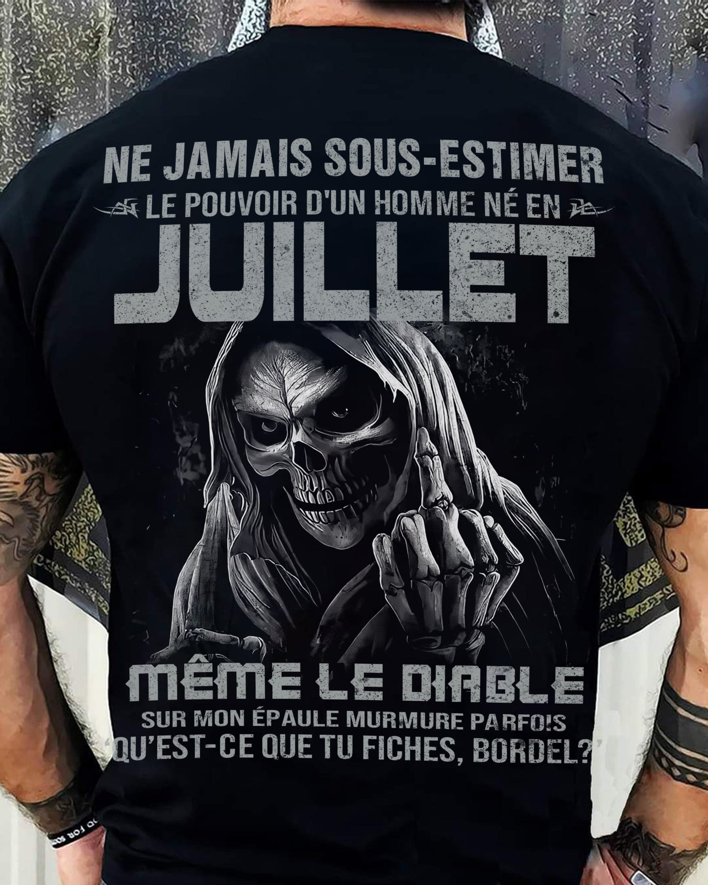 LE POUVOIR D’UN HOMME NÉ EN – T-SHIRT POUR HOMME – DONN07 (SKU08-61-07)