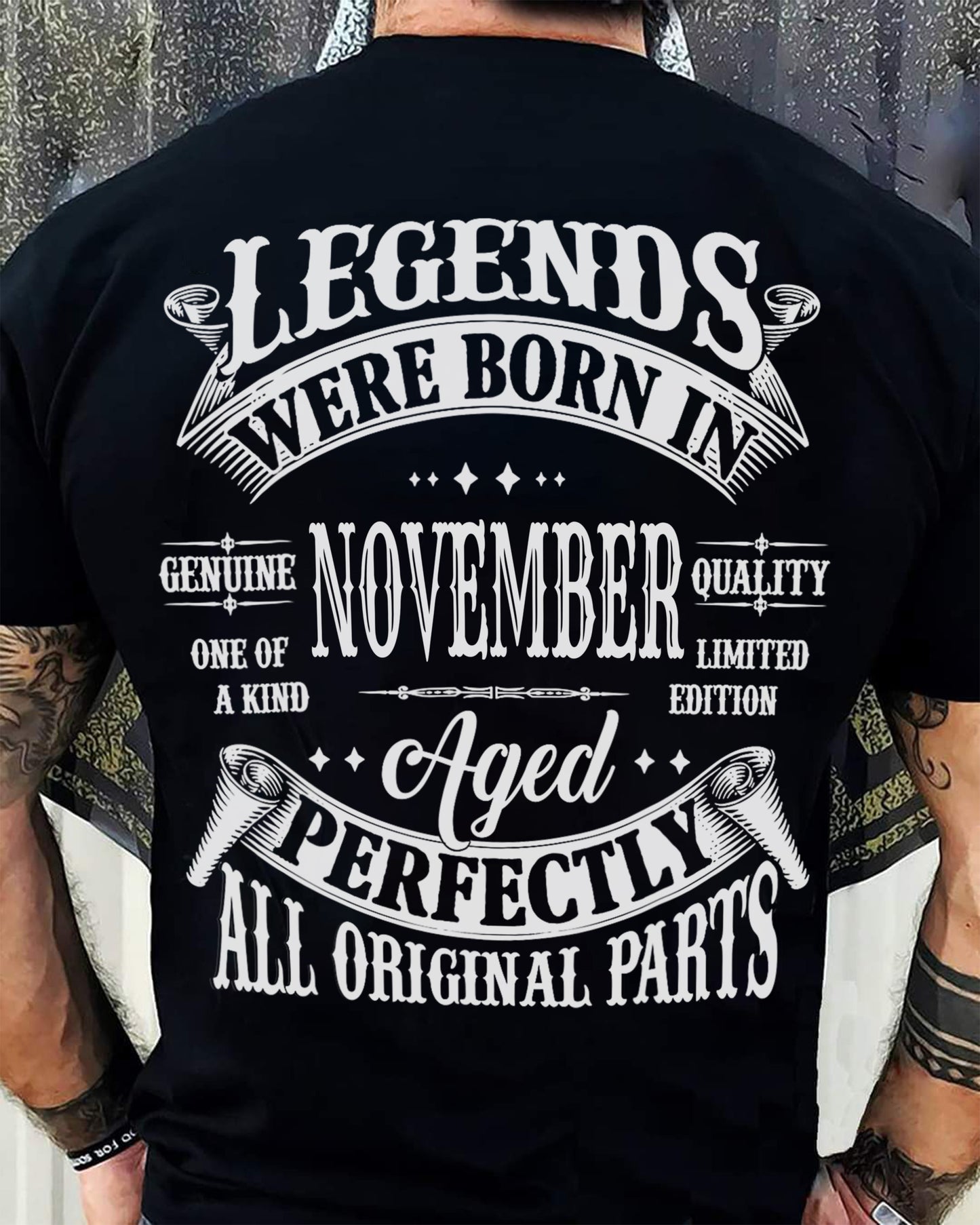 LEGENDS WERE BORN IN NOVEMBER - T-SHIRT FOR MAN - DONN11 (SKU08-37-11)
