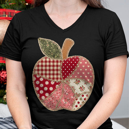 Best Teacher Shirt, Funny Teacher UnisexT-Shirt/Hoodie/Sweatshirt HLT00 - Vintage Quilted Apple Cute Teacher Back to School T-Shirt
