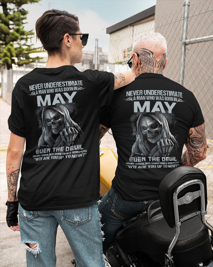 MAY - NEVER UNDERESTIUNDER A MAN - T-SHIRT FOR MAN - DONN05 (SKU08-05-05)