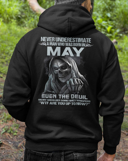 MAY - NEVER UNDERESTIUNDER A MAN - T-SHIRT FOR MAN - DONN05 (SKU08-05-05)
