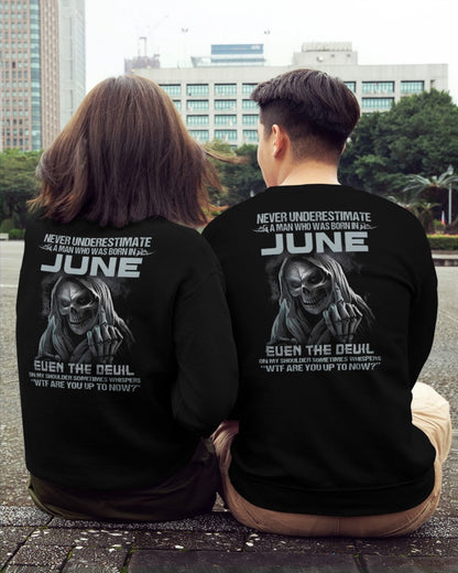 JUNE - NEVER UNDERESTIUNDER A MAN - T-SHIRT FOR MAN - DONN06 (SKU08-05-06)