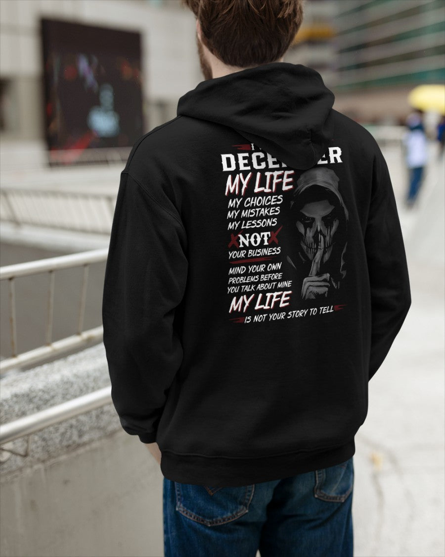 I WAS BORN IN DECEMBER - T-SHIRT FOR MAN - DONN12 (SKU08-36-12)