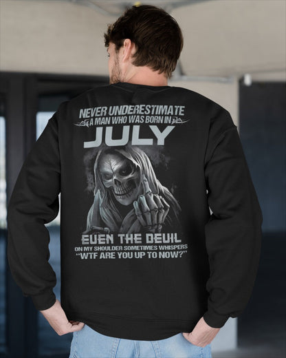 JULY - NEVER UNDERESTIUNDER A MAN - T-SHIRT FOR MAN - DONN07 (SKU08-05-07)