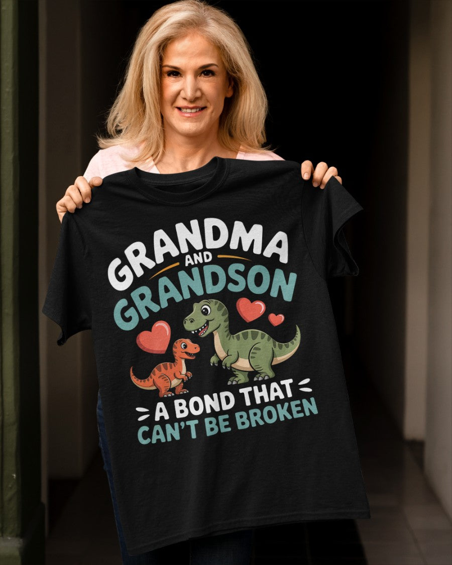 GRANDMA AND GRANDSON A BOND THAT CAN'T BE BROKEN DINOSAUR UNISEX T-SHIRT - EBIL00 (SKU-GMS5)