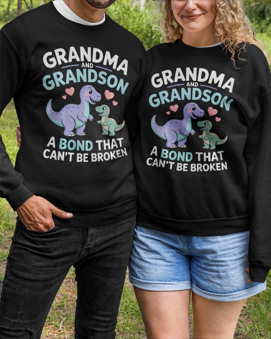 GRANDMA AND GRANDSON A BOND THAT CAN'T BE BROKEN DINOSAUR UNISEX T-SHIRT EBIL00 (SKU-GMS4)